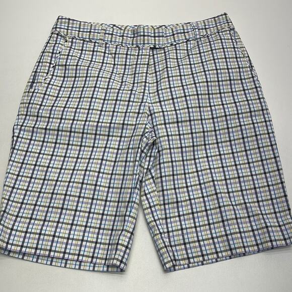 LADY HAGEN GOLF Women’s 6 Purple Bermuda Shorts - Picture 1 of 3